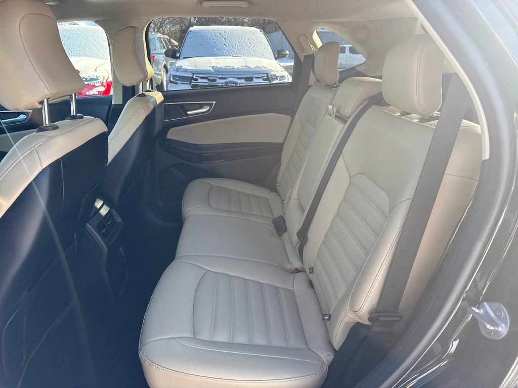 Used 2023 Ford Edge SEL w/ Convenience Package image 16