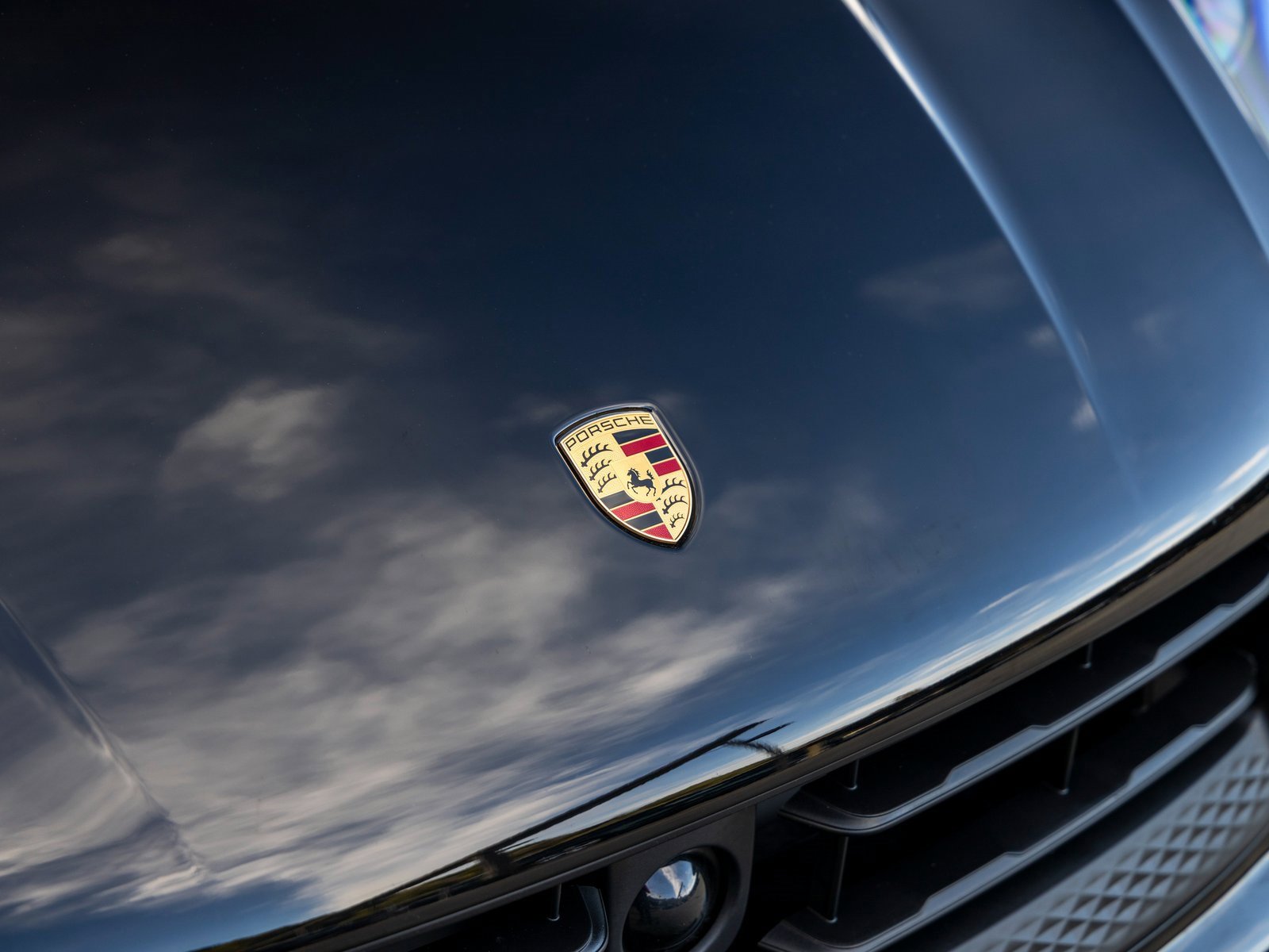 Certified 2025 Porsche Macan image 15