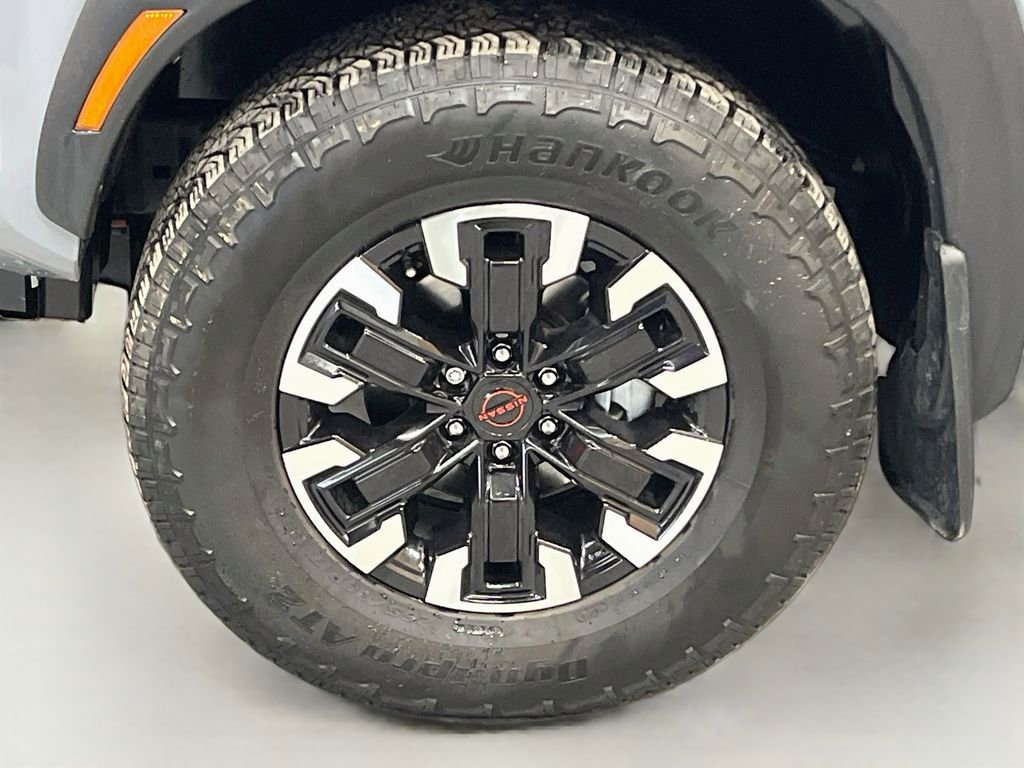 Used 2024 Nissan Frontier PRO-4X w/ Technology Package image 29