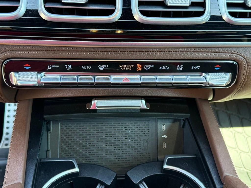 Used 2025 Mercedes-Benz GLS 580 4MATIC image 21