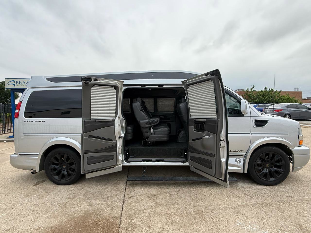 Used 2022 Chevrolet Express 2500 Extended w/ Enhanced Convenience Package