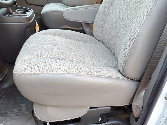 Used 2022 Chevrolet Express 3500 w/ Power Convenience Package RWD image 15