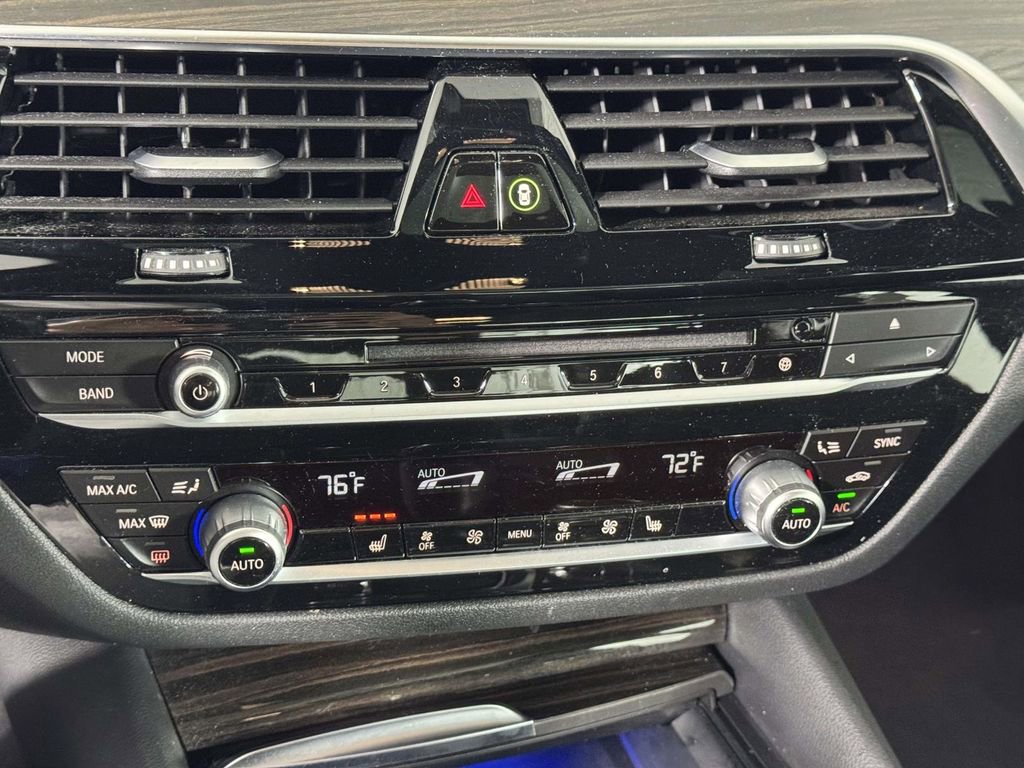 Used 2019 BMW 540i xDrive AWD/4WD image 28