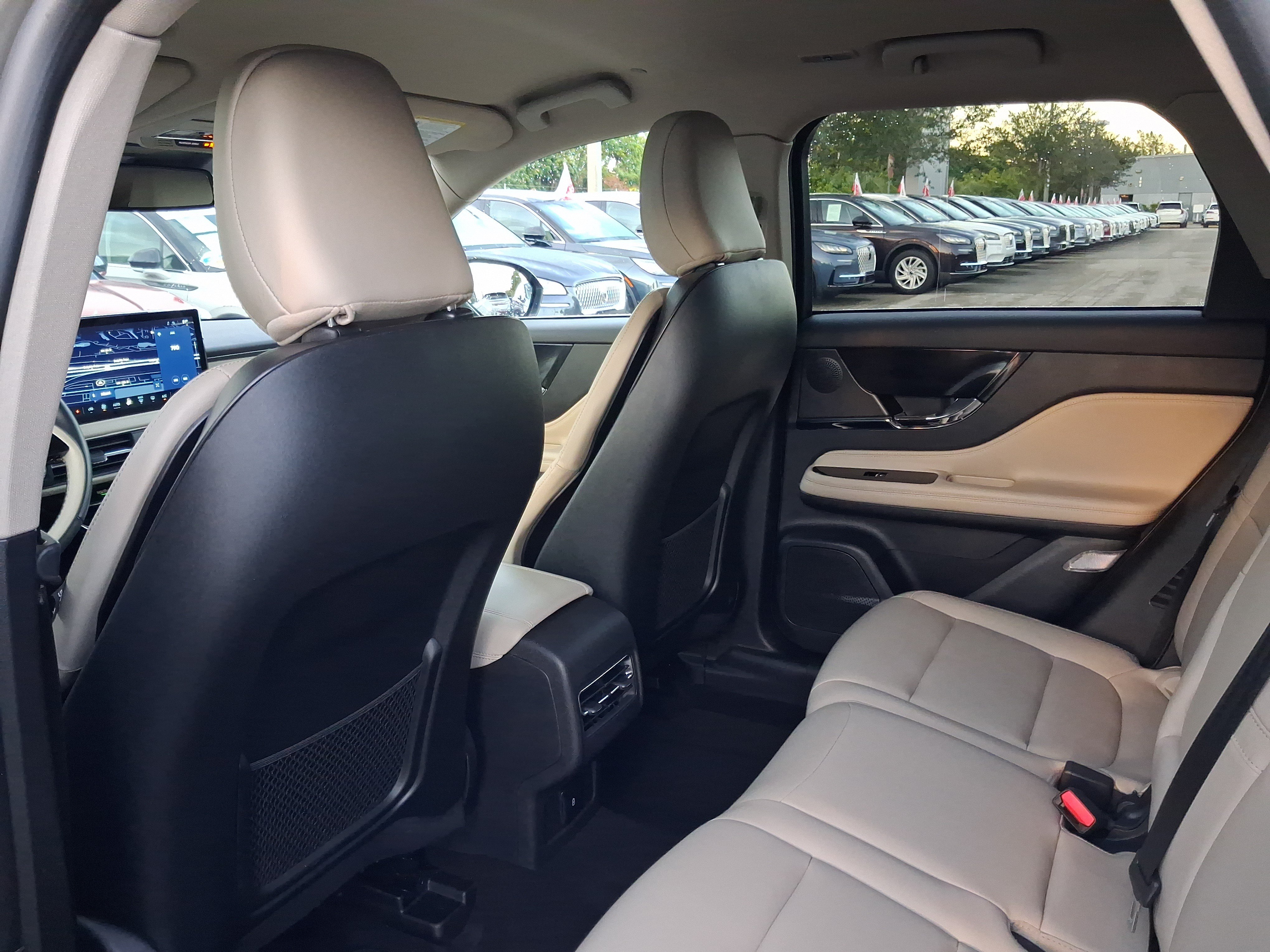Certified 2025 Lincoln Corsair FWD image 5