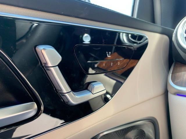 Used 2023 Mercedes-Benz GLC 300 4MATIC image 14
