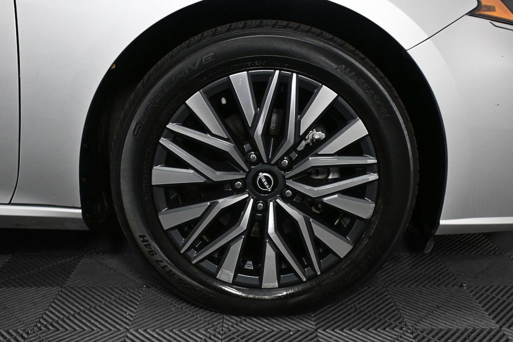 Used 2024 Nissan Altima 2.5 SV image 33