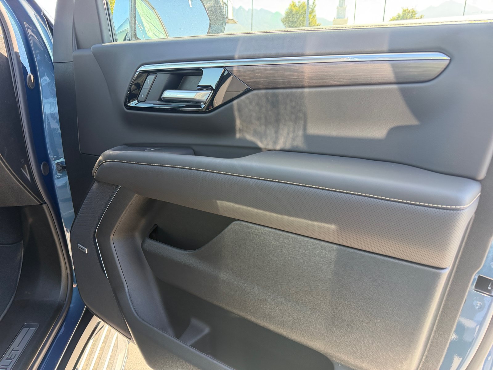 New 2026 Chevrolet Tahoe Premier AWD/4WD image 16