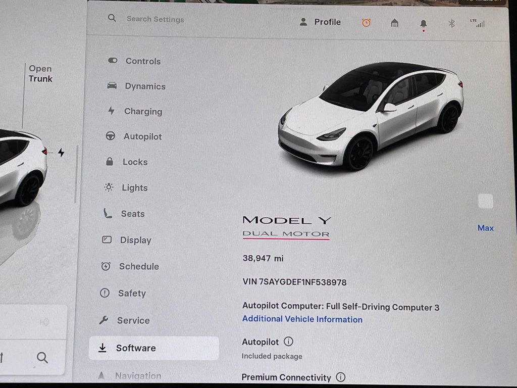 Used 2022 Tesla Model Y Performance image 36