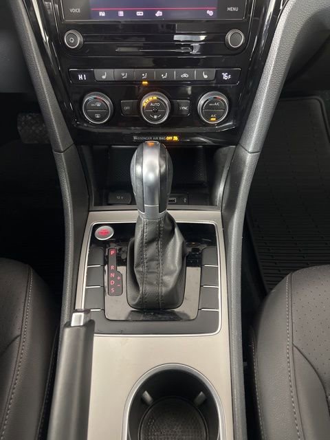 Used 2020 Volkswagen Passat 2.0T SE image 25