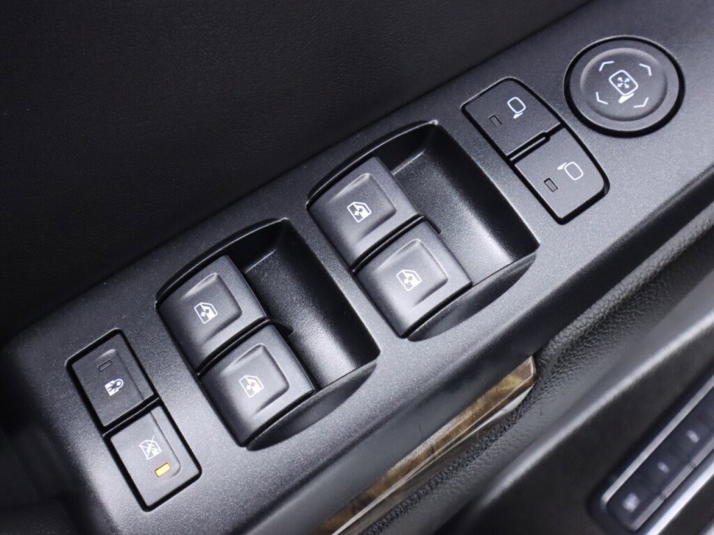 Used 2019 Chevrolet Tahoe LT AWD/4WD image 25