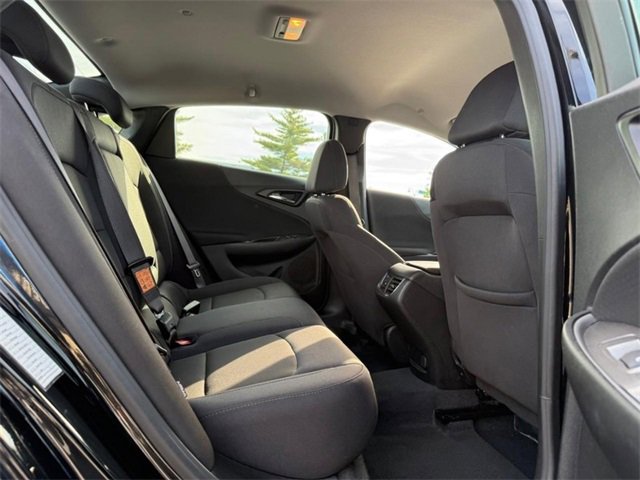 Used 2024 Chevrolet Malibu LT image 11