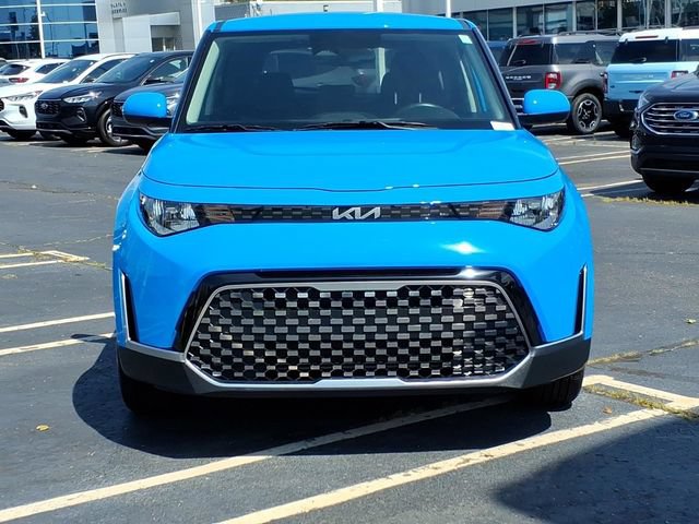 Used 2025 Kia Soul EX FWD image 2