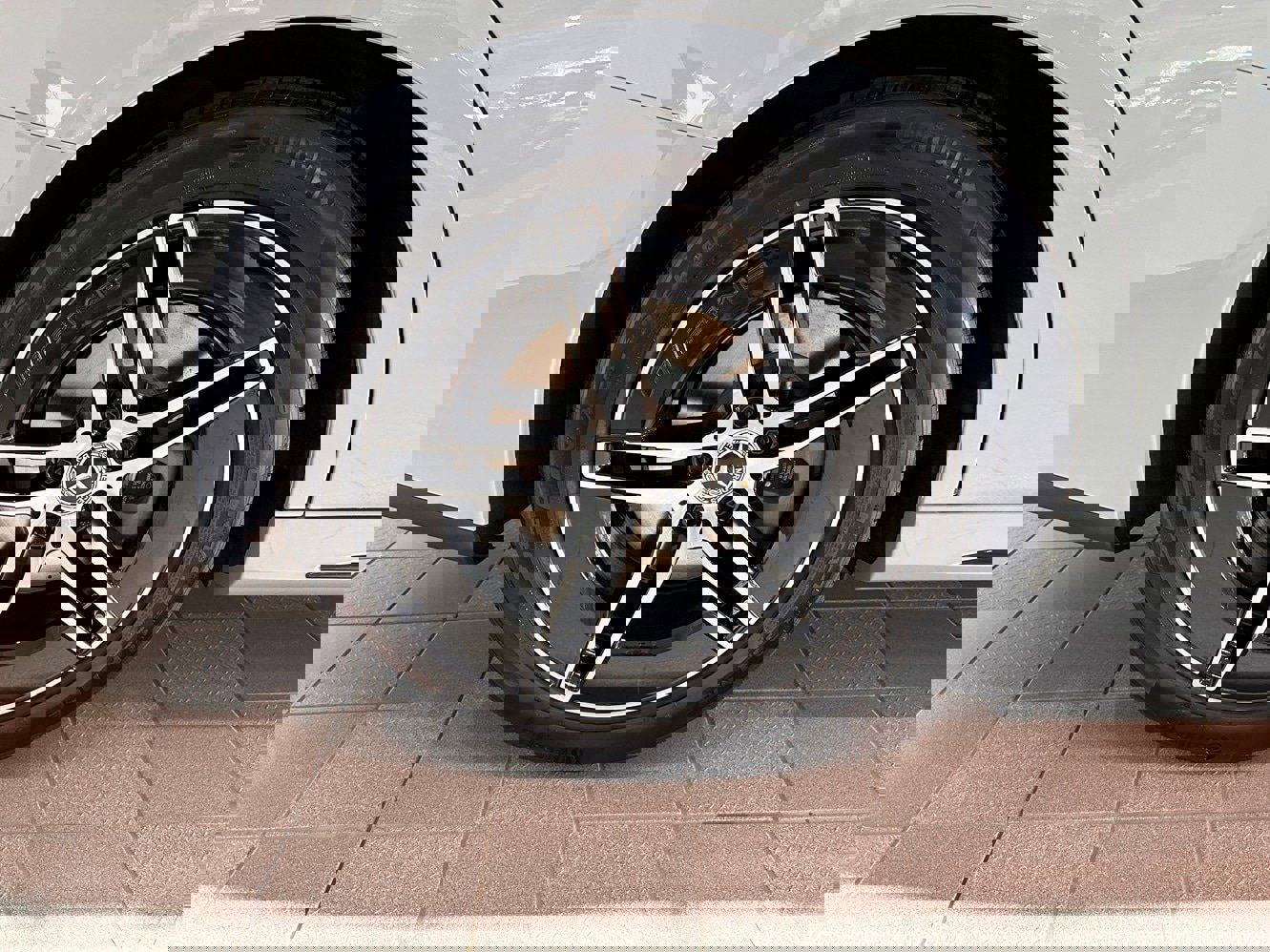 New 2026 Mercedes-Benz E 350 4MATIC Sedan image 16