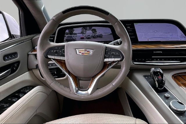 Certified 2024 Cadillac Escalade Premium Luxury Platinum AWD/4WD image 8