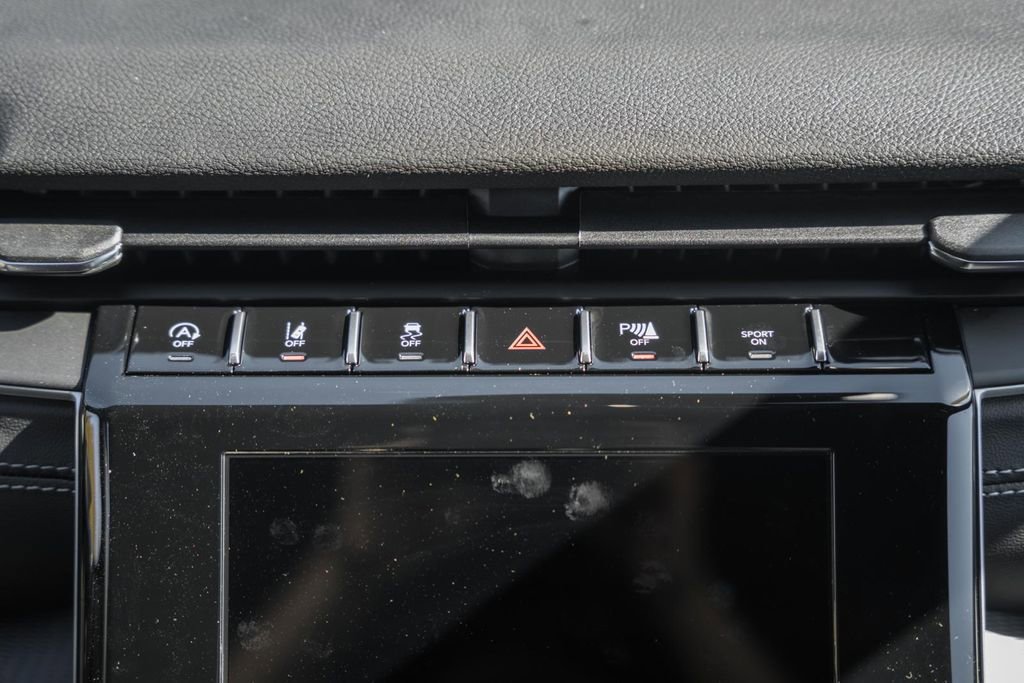 New 2025 Jeep Grand Cherokee Laredo X w/ Luxury Tech Group I image 21