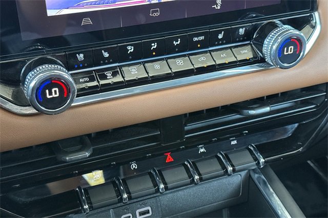 Used 2024 GMC Canyon AT4 w/ AT4 Premium Package image 31