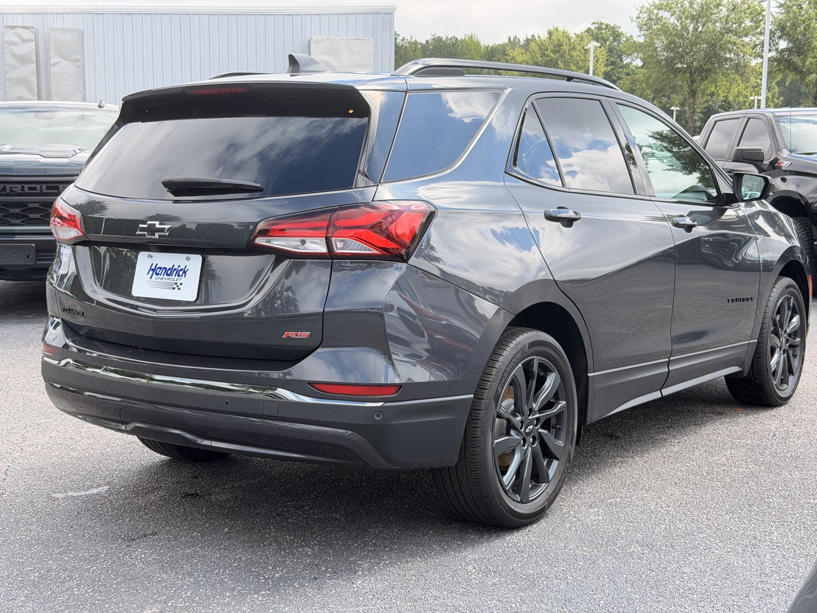 Used 2023 Chevrolet Equinox RS FWD image 12