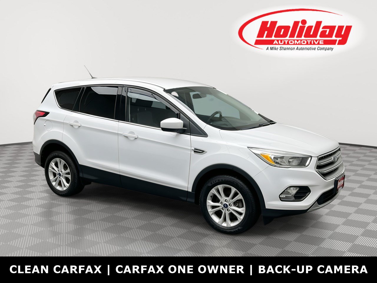 Used 2017 Ford Escape SE AWD/4WD image 1