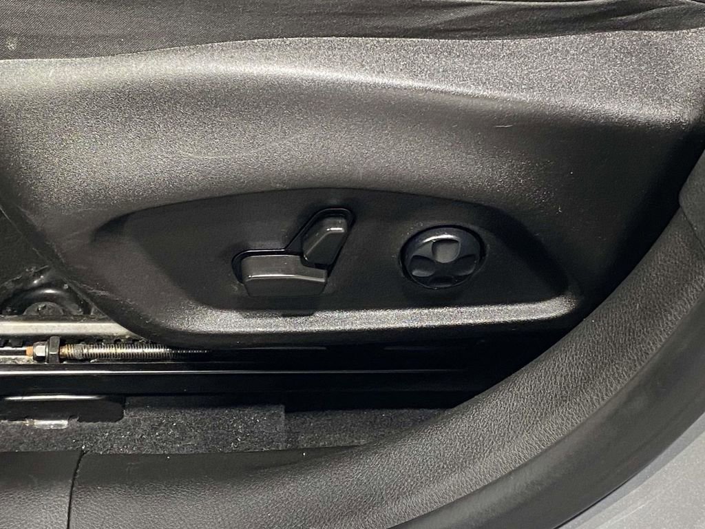 Used 2021 Jeep Renegade Limited w/ Trailer Tow Group AWD/4WD image 17