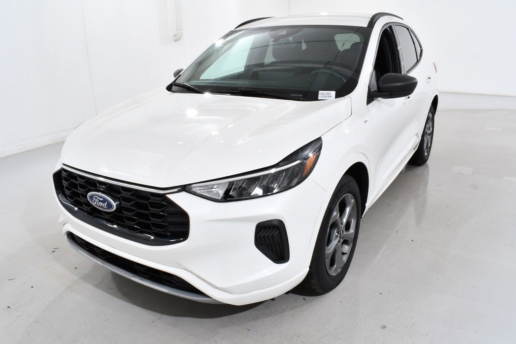 Used 2023 Ford Escape ST-Line w/ Tech Pack #1 image 2