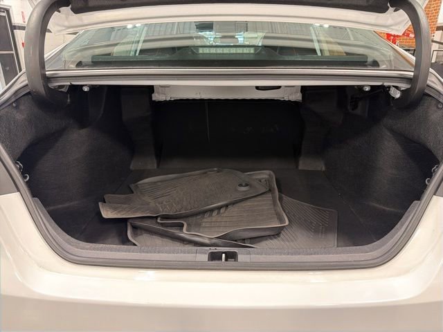Used 2019 Toyota Camry SE image 33