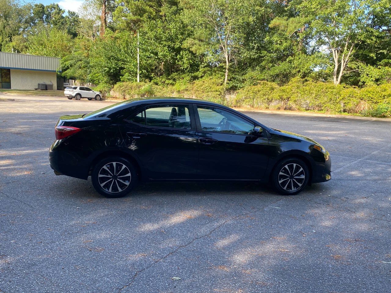 Used 2019 Toyota Corolla LE FWD image 4