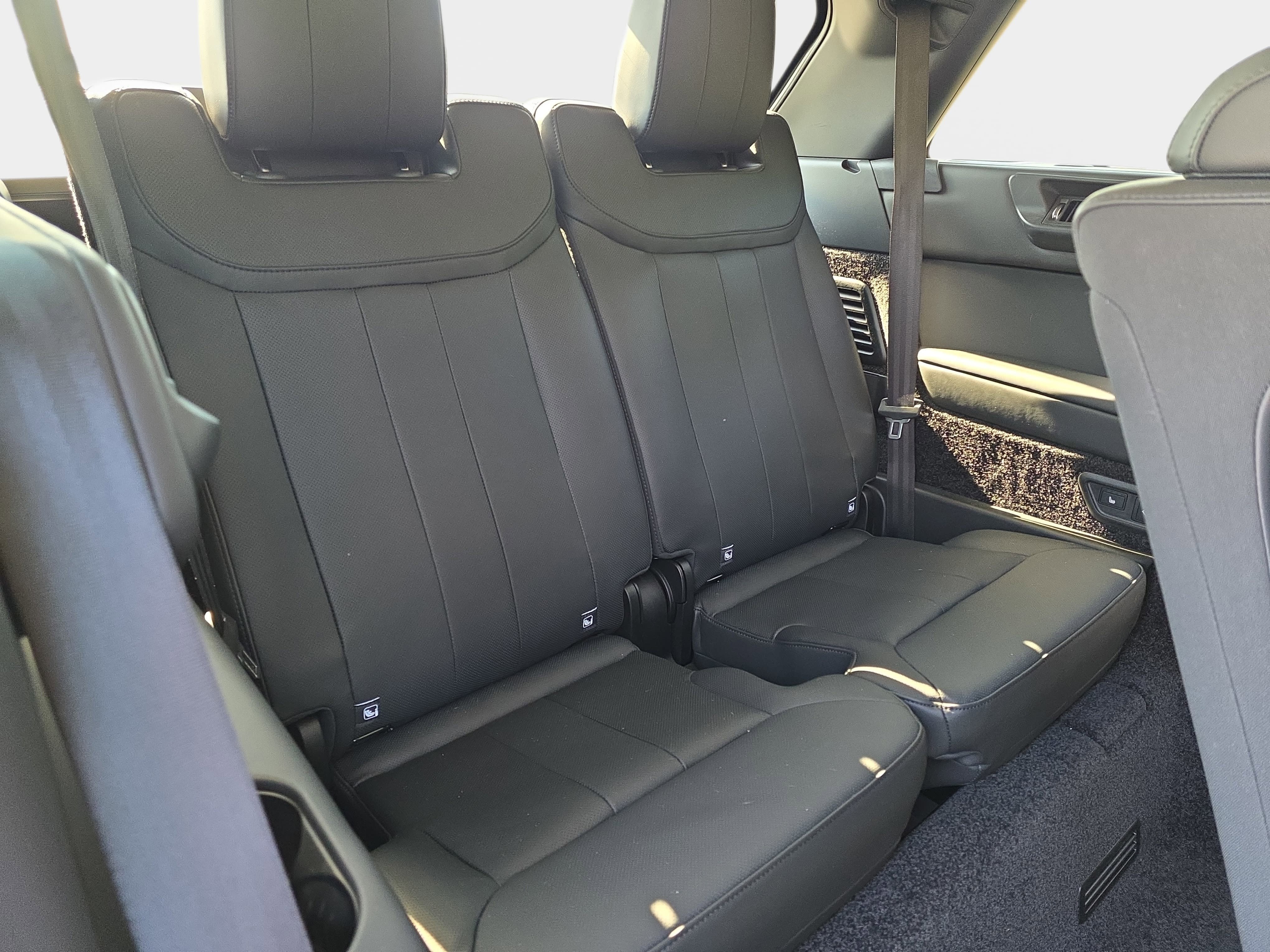 Certified 2024 Land Rover Range Rover Long Wheelbase Autobiography AWD/4WD image 12