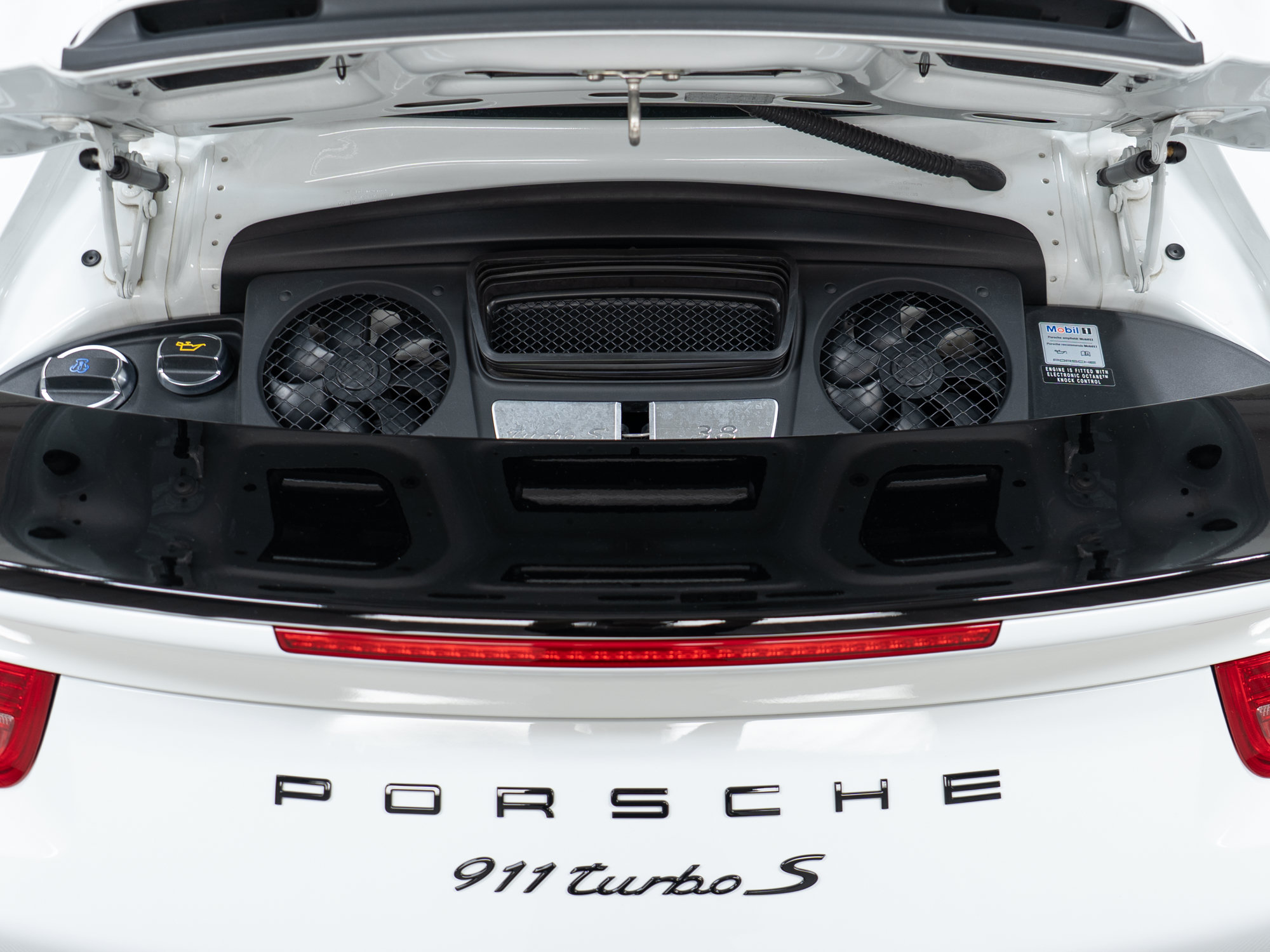 Certified 2014 Porsche 911 Turbo S AWD/4WD image 12