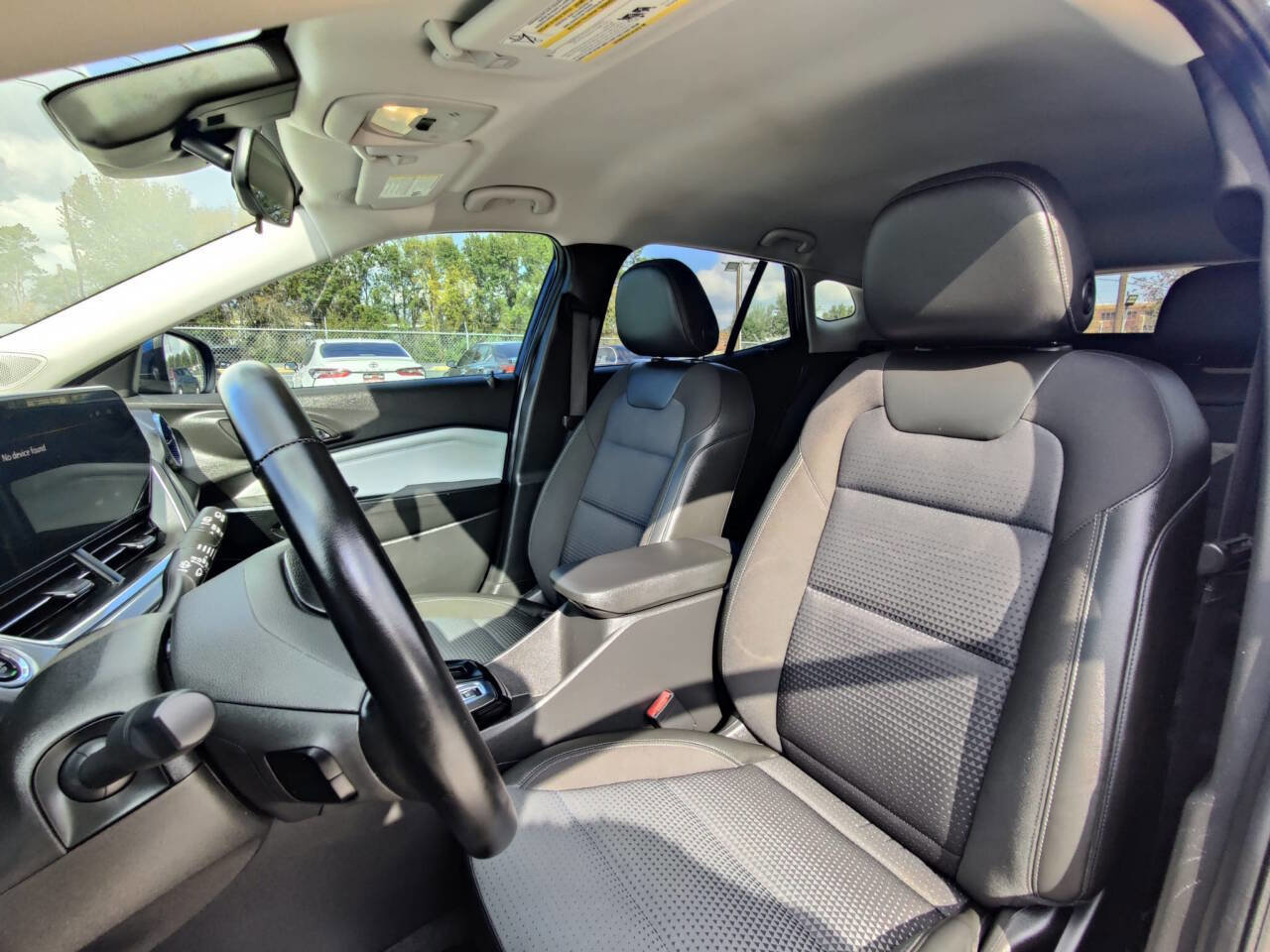 Used 2024 Chevrolet Trax LT w/ Driver Confidence Package image 5