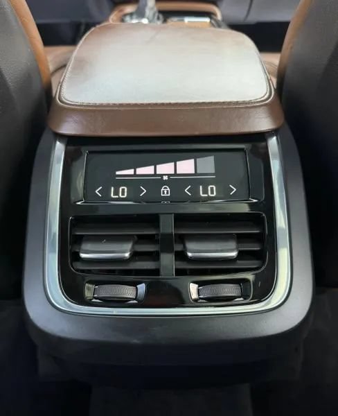 Used 2018 Volvo XC90 T6 Inscription w/ Convenience Package AWD/4WD image 48