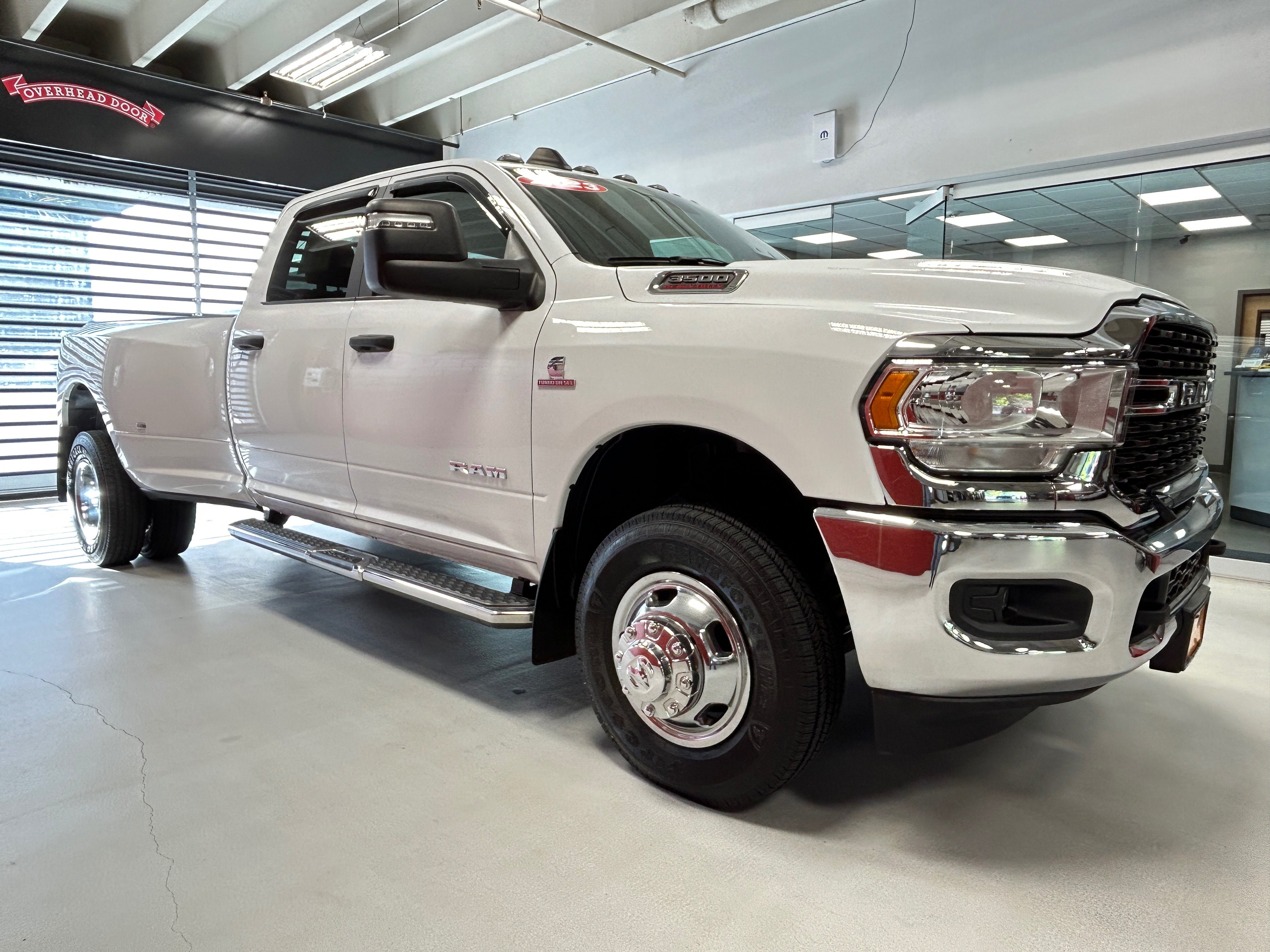 Used 2023 RAM 3500 Big Horn w/ Level 1 Equipment Group AWD/4WD image 10