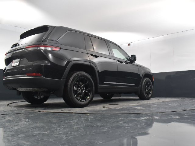 New 2026 Jeep Grand Cherokee Altitude AWD/4WD image 52