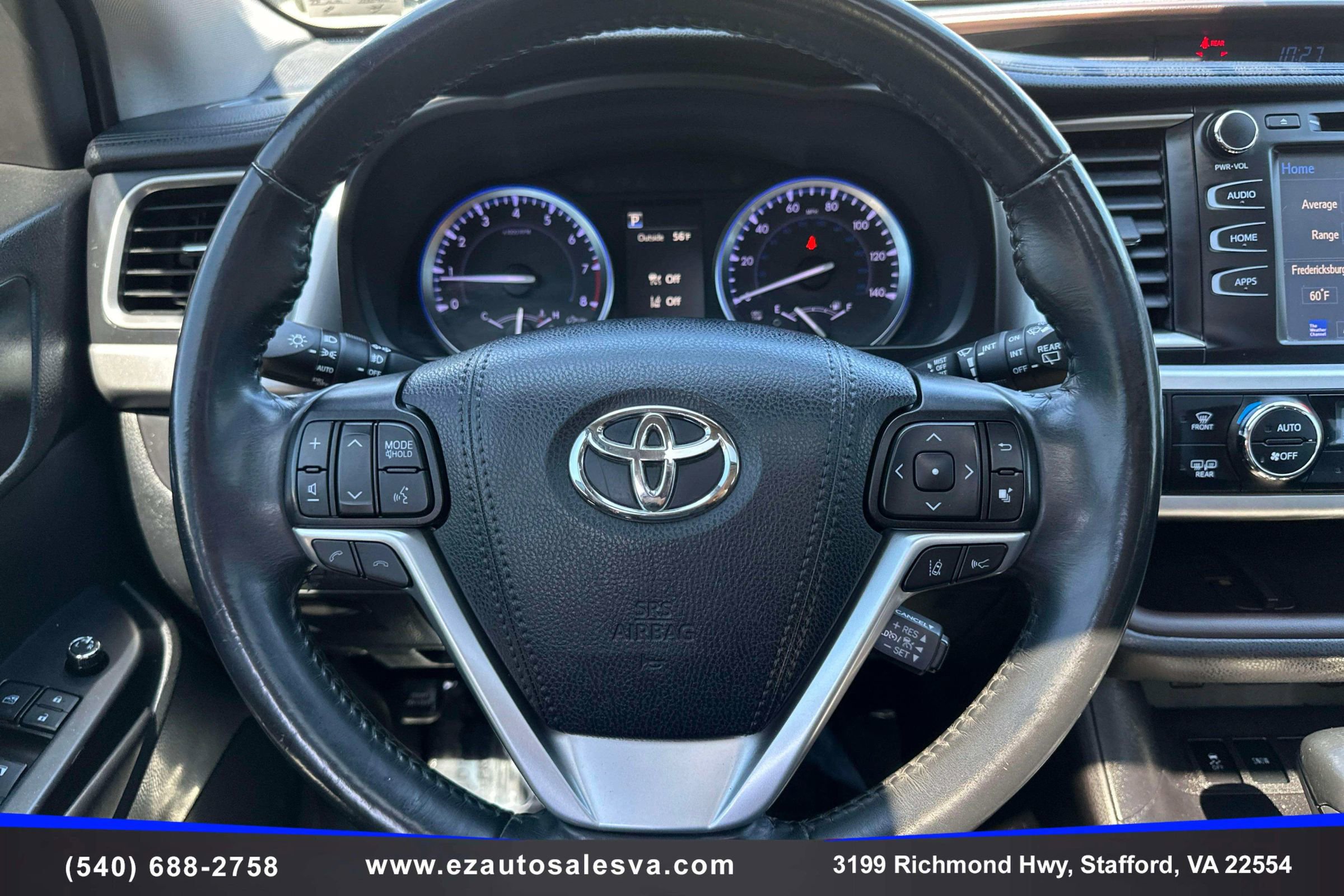 Used 2019 Toyota Highlander XLE AWD/4WD image 25