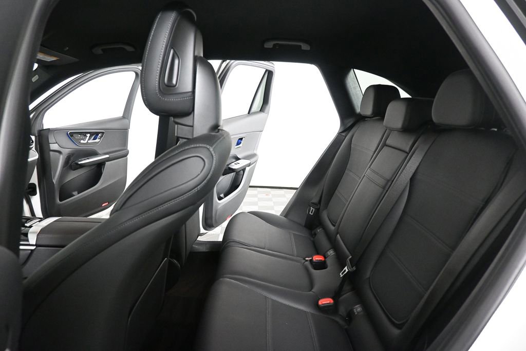 Certified 2025 Mercedes-Benz GLC 300 4MATIC image 18