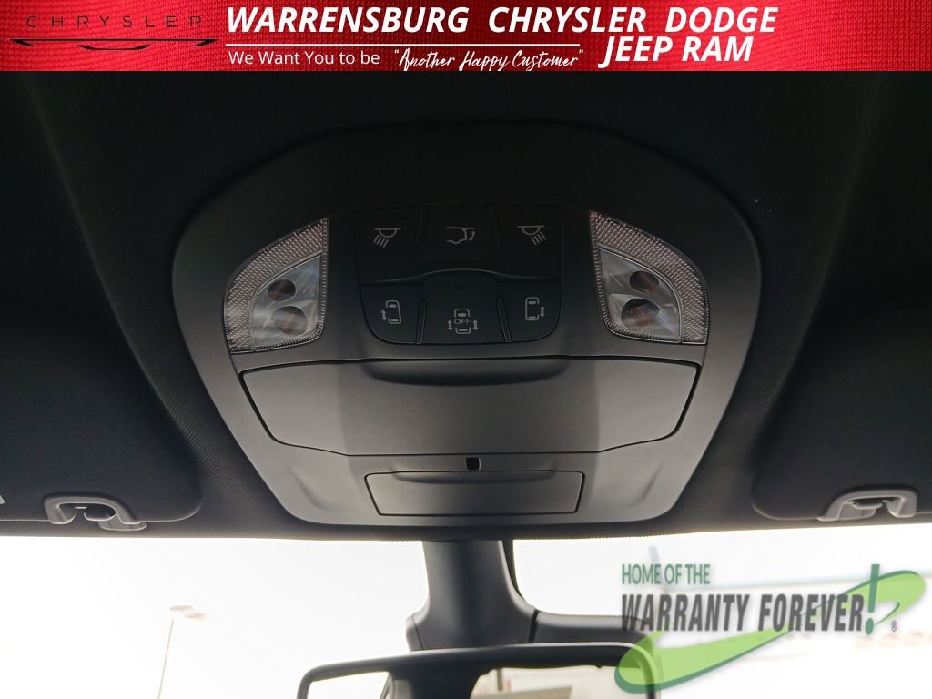 New 2026 Chrysler Pacifica Select AWD/4WD image 29