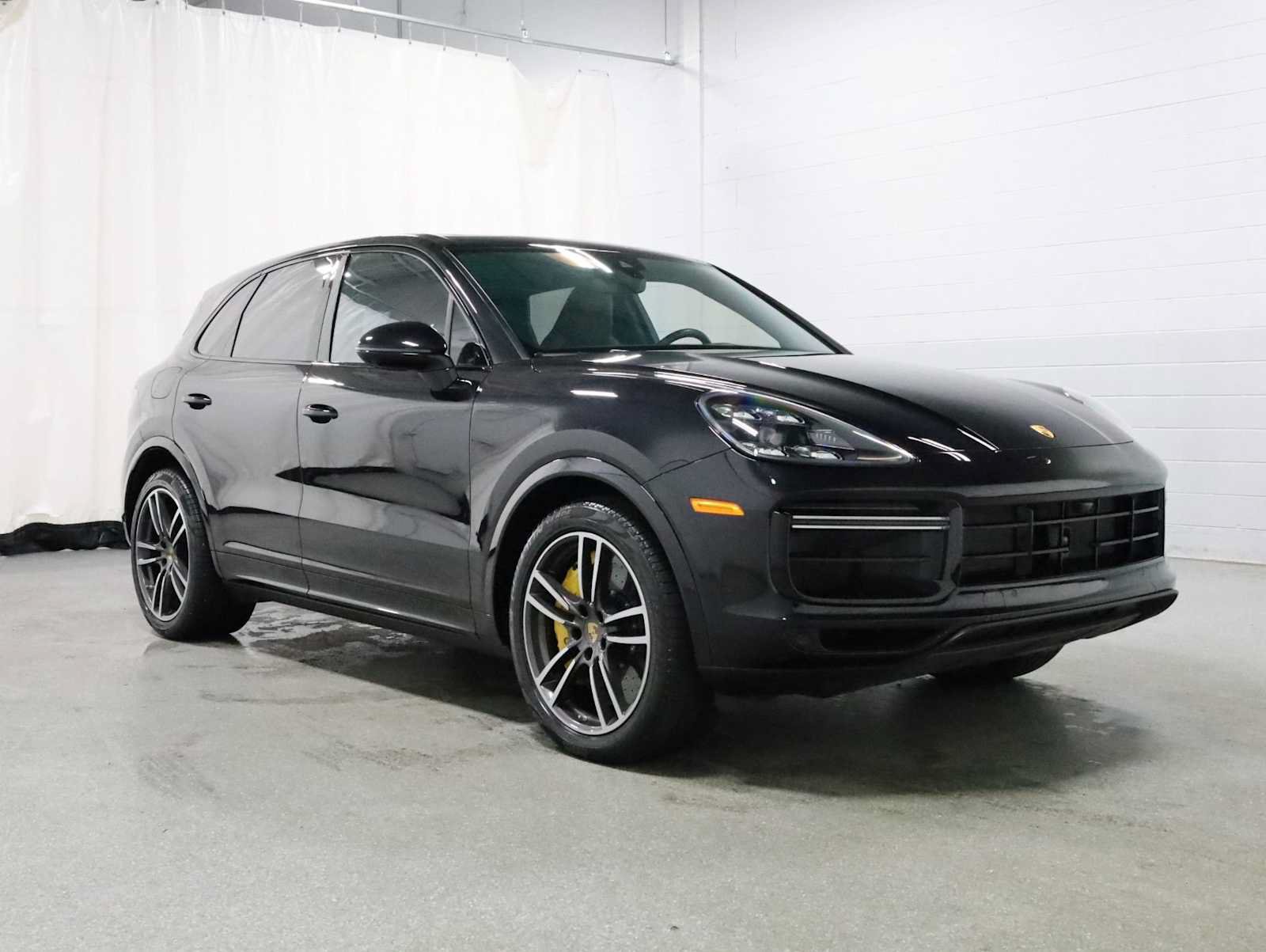 Used 2019 Porsche Cayenne Turbo AWD/4WD image 13