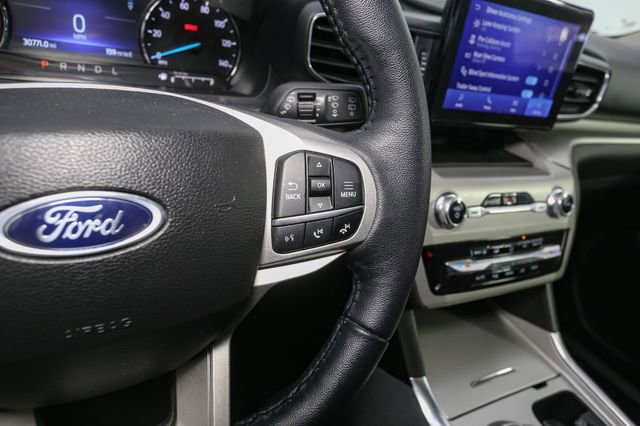 Used 2023 Ford Explorer XLT w/ Equipment Group 202A AWD/4WD image 31