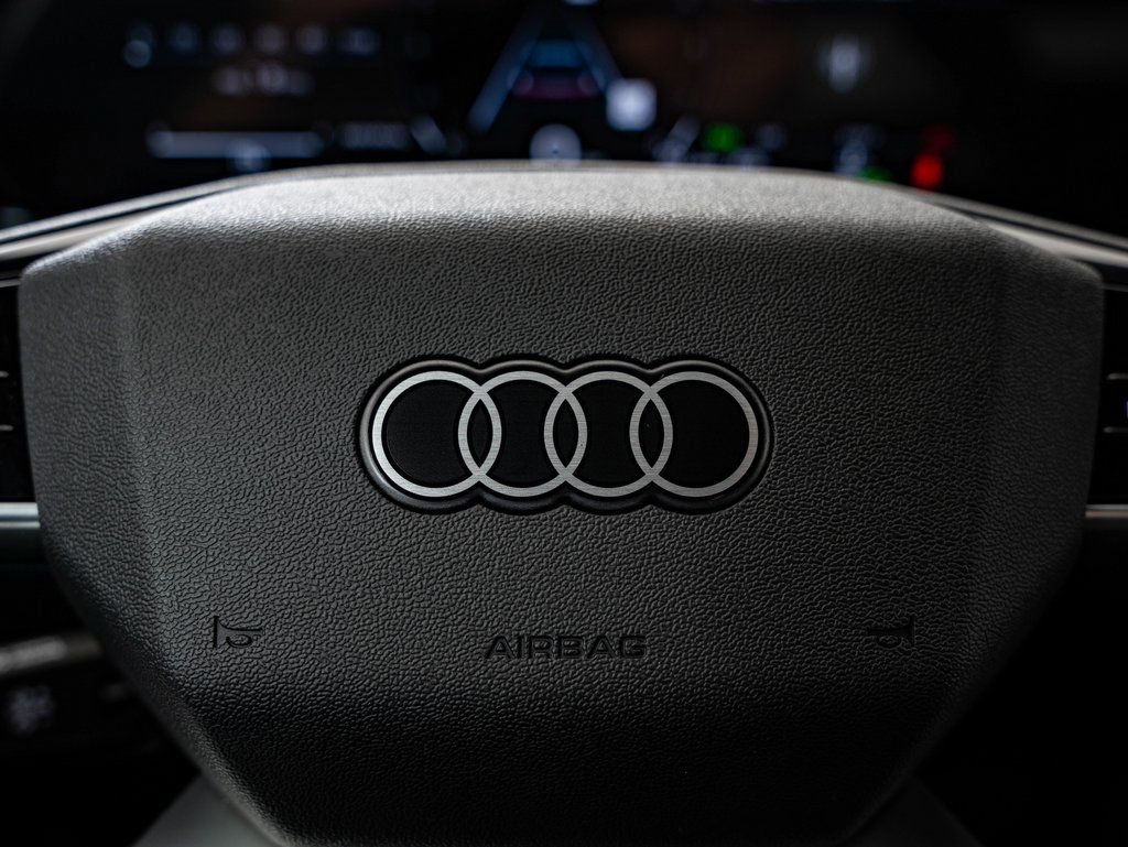 Certified 2025 Audi Q5 Premium w/ 19" Wheel Package image 29