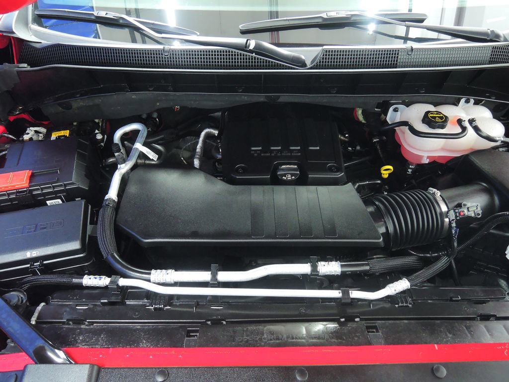 Used 2025 Chevrolet Silverado 1500 LT image 40