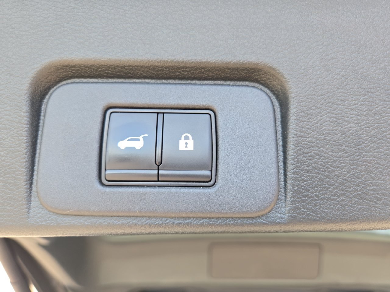 Certified 2024 Nissan Rogue SV AWD/4WD image 13