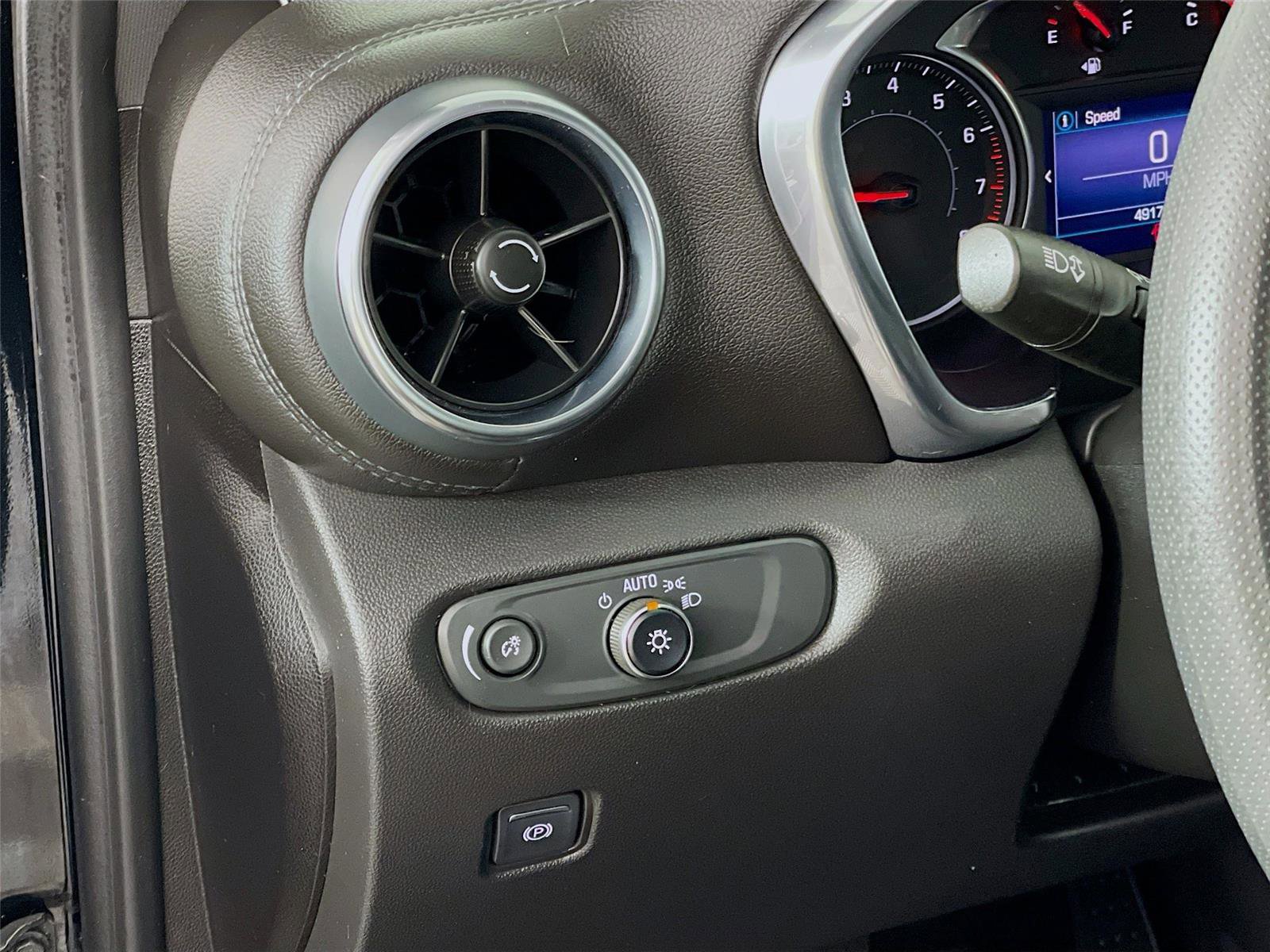 Used 2022 Chevrolet Blazer LT image 13