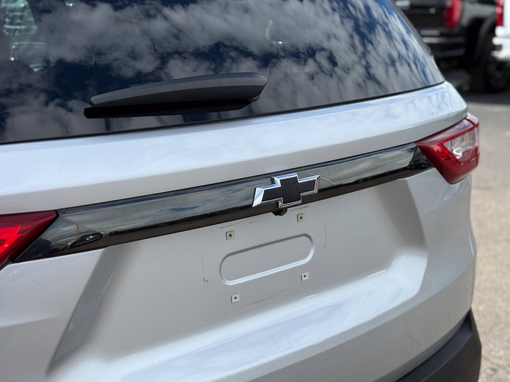 Used 2019 Chevrolet Traverse LS w/ LPO, Blackout Package FWD image 34