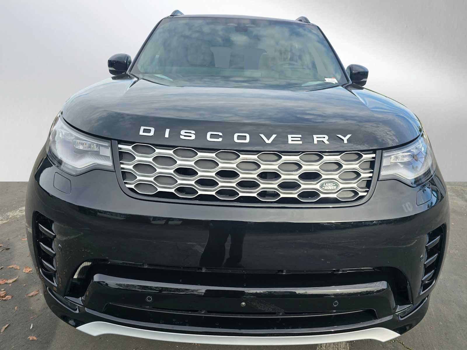 New 2026 Land Rover Discovery Limited Edition AWD/4WD image 8