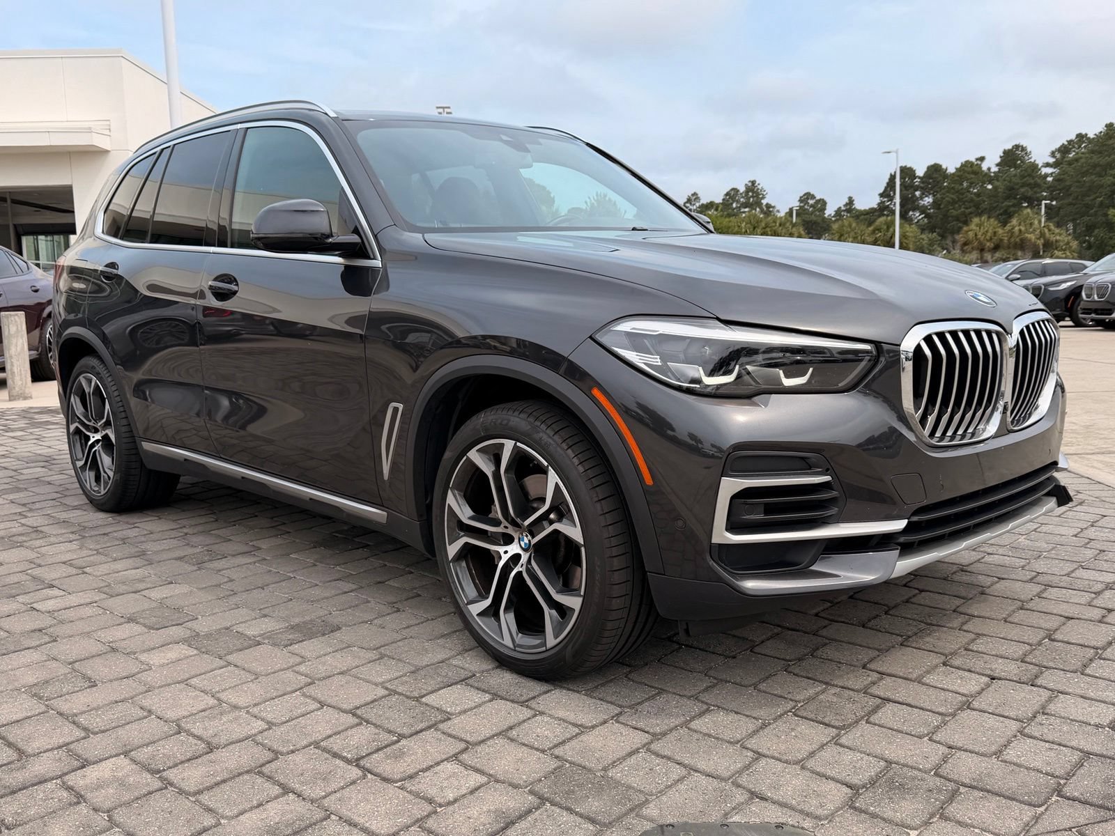 Certified 2023 BMW X5 xDrive40i w/ Premium Package AWD/4WD image 7