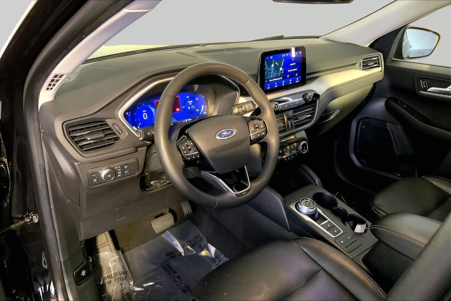 Used 2022 Ford Escape SEL w/ Technology Package FWD image 18