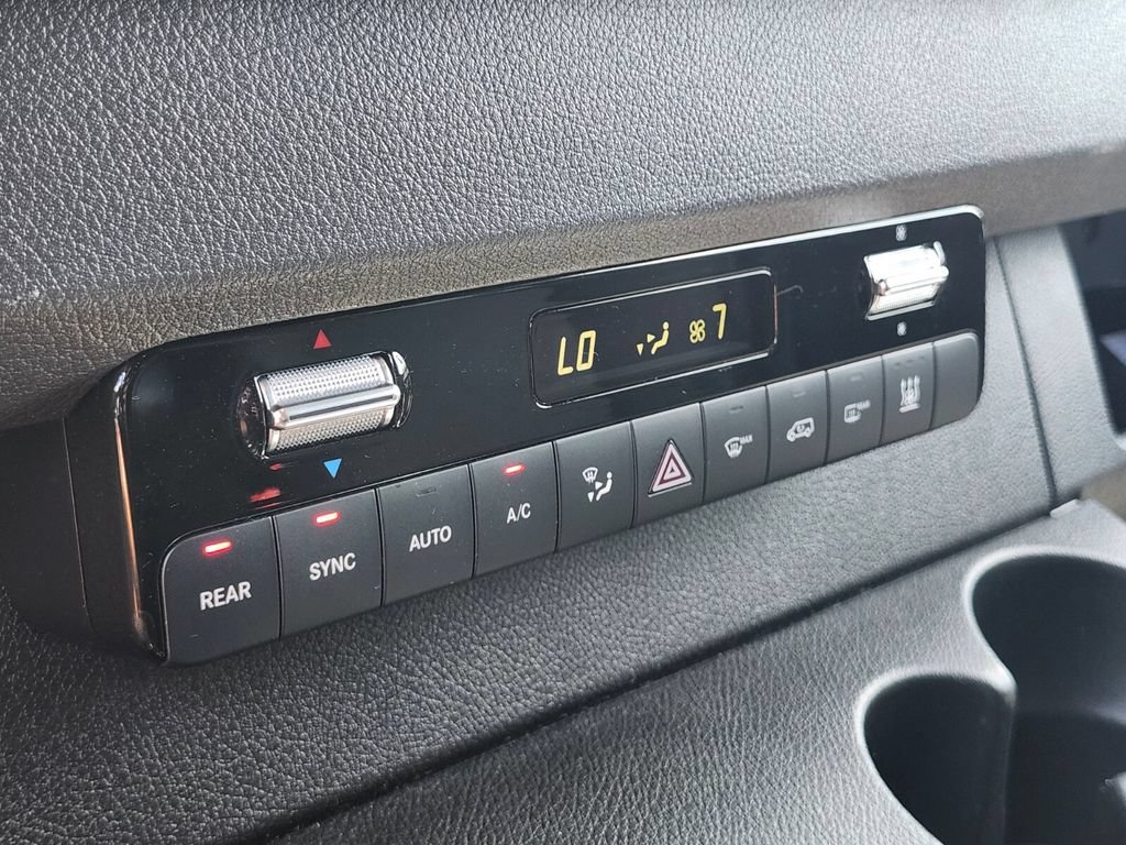 Used 2024 Mercedes-Benz Sprinter 2500 image 24
