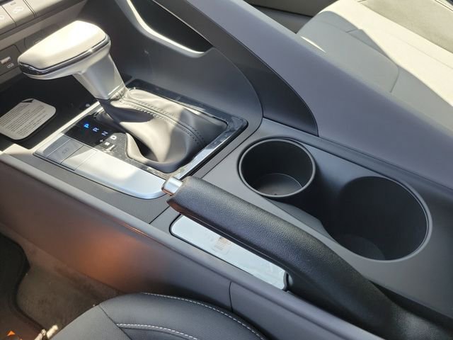 New 2026 Hyundai Elantra Sport FWD image 16