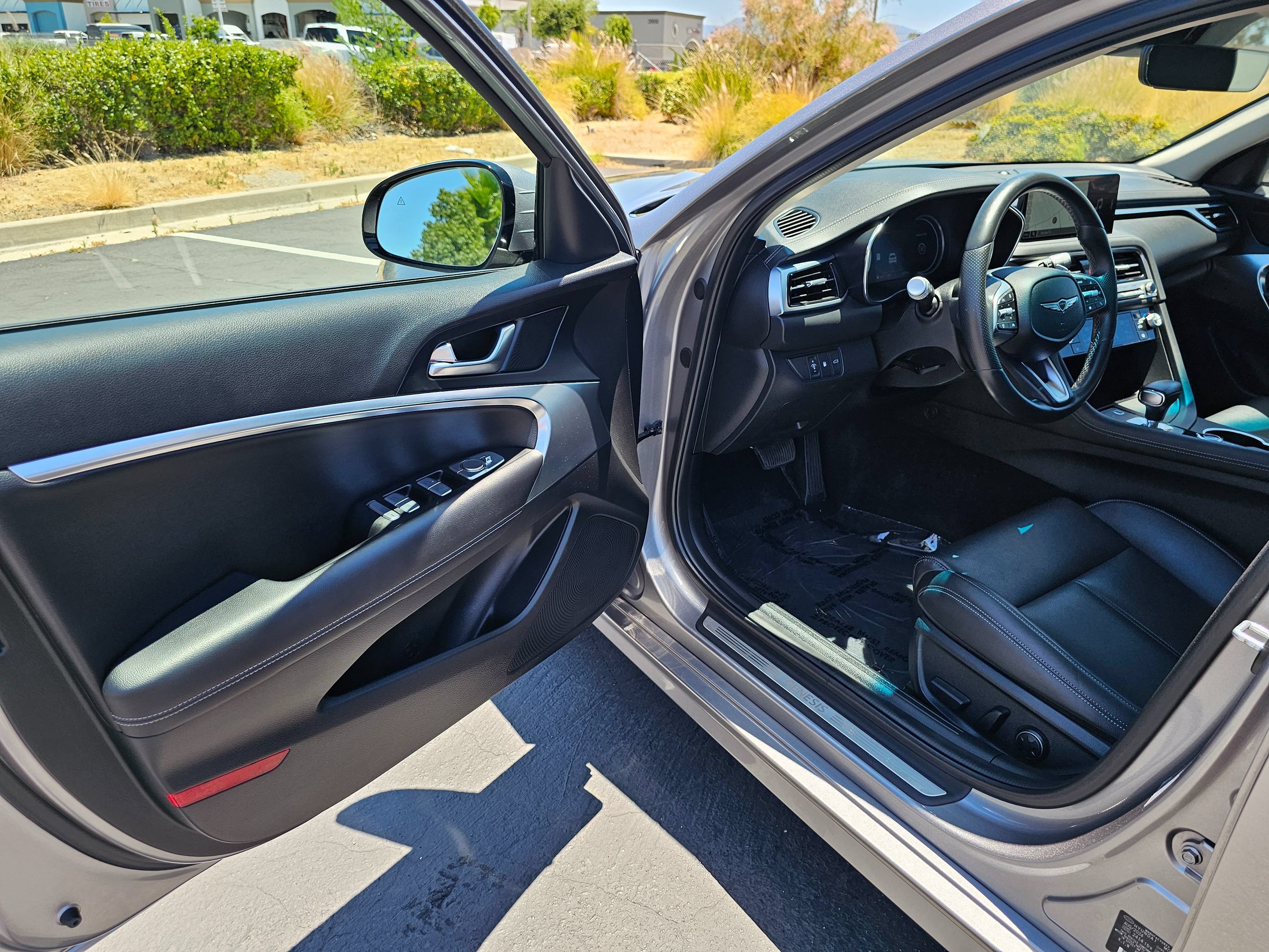 Used 2025 Genesis G70 2.5T RWD image 15