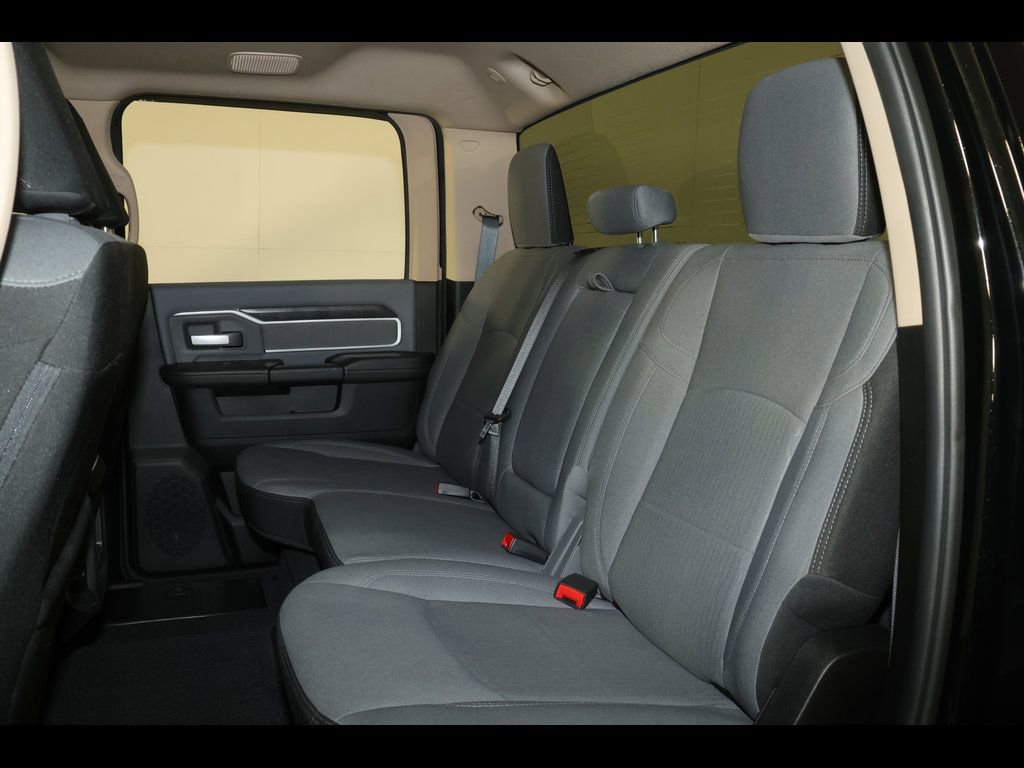 Used 2020 RAM 2500 Big Horn w/ Level 1 Equipment Group AWD/4WD image 20