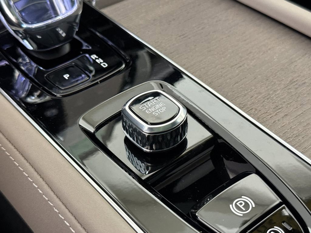 New 2026 Volvo XC90 T8 Plus image 23